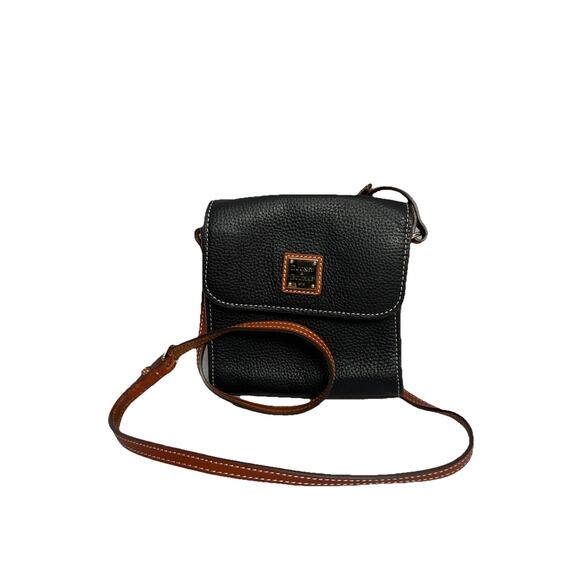 Dooney & Bourke Crossbody Black Pebble Grain Leather Letter Carrier Purse - Picture 1 of 13
